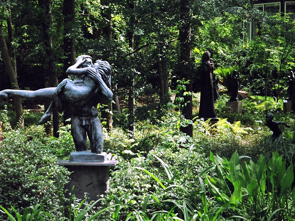 UMLAUF Sculpture Garden + Museum